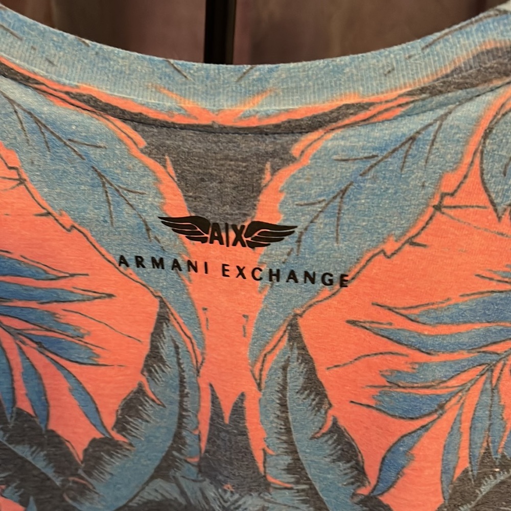 V NECK - Picture 4 of 4